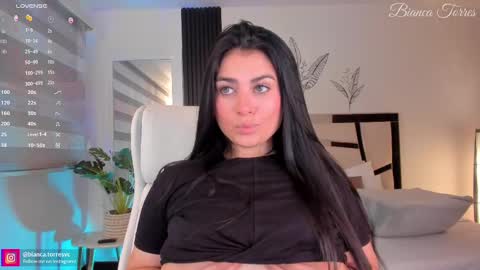 Snapshot of missbianca1 chatting on February 26, 11:19 pm Bianca Torres online show from February 26, 11:19 pm