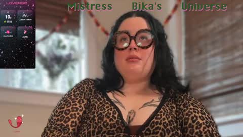 Snapshot of missbika chatting on February 14, 9:21 pm Miss Bika online show from February 14, 9:21 pm