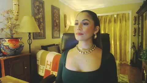 Snapshot of missbrownx chatting on February 3, 5:29 am Brownie -P online show from February 3, 5:29 am