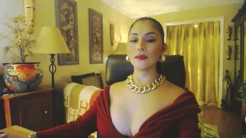 Snapshot of missbrownx chatting on February 8, 6:22 am Brownie -P online show from February 8, 6:22 am