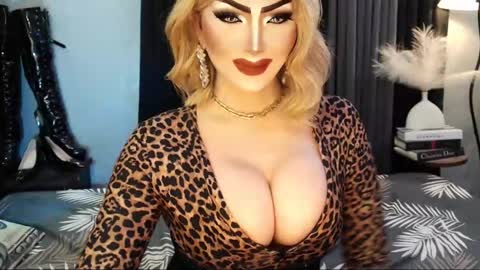 PRIESTESS CHANNEL online show from October 30, 2:01 am