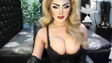 PRIESTESS CHANNEL online show from October 22, 11:50 pm