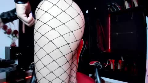 Snapshot of missdarklady chatting on February 14, 1:34 am Missdarklady online show from February 14, 1:34 am