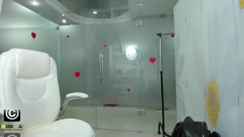 missdominna online show from April 6, 2:42 am