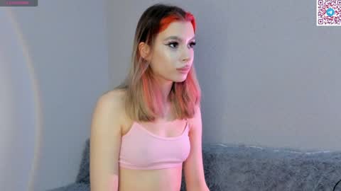 Snapshot of misseliss chatting on February 3, 1:19 am Hello dear my name Elisa online show from February 3, 1:19 am