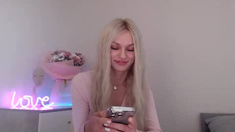 EMMA online show from December 20, 8:23 pm