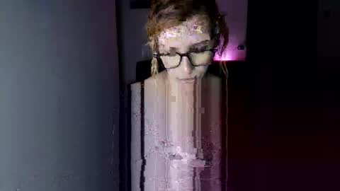 misserotic_2003 online show from September 29, 1:26 am