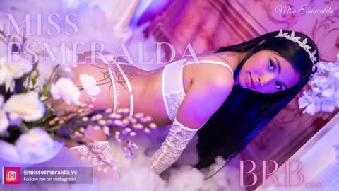 Snapshot of missesmeralda chatting on February 11, 2:14 am Julieta Arboleda but i like call me esme online show from February 11, 2:14 am