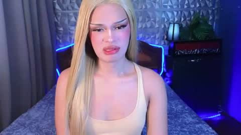 im your queen steffie online show from June 17, 12:54 pm