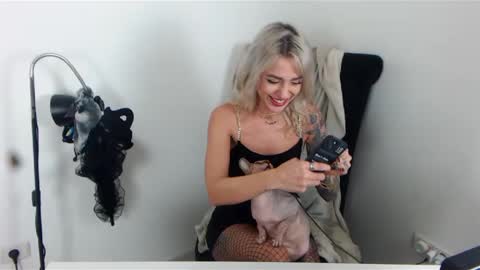 MissJenny7 online show from December 18, 10:02 pm