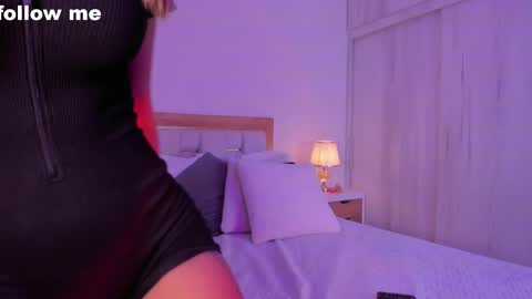 A N N Y online show from February 26, 3:57 am