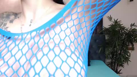 missjuliax online show from February 10, 7:04 am