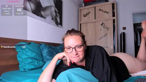 Snapshot of misskimy_ chatting on September 11, 6:42 pm Misskimy online show from September 11, 6:42 pm