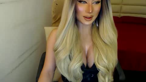 Kylie and barbie  online show from October 12, 5:37 pm