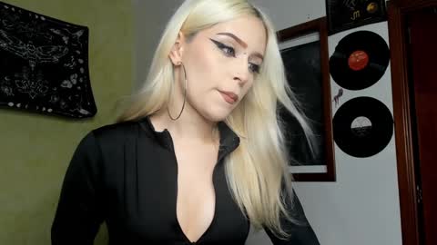 Miss Luna online show from December 21, 7:38 pm