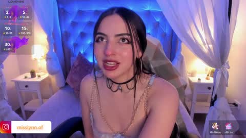 i am lyn online show from April 9, 6:19 am