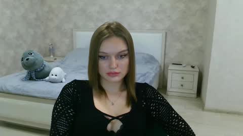 OneGoddess online show from January 16, 7:10 pm