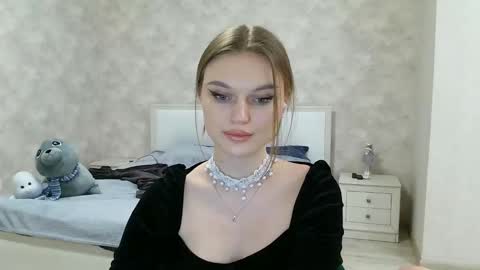 OneGoddess online show from February 4, 4:39 pm
