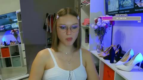 OneGoddess online show from November 5, 6:32 pm