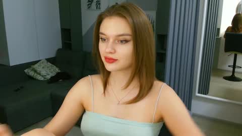 OneGoddess online show from December 7, 5:37 pm