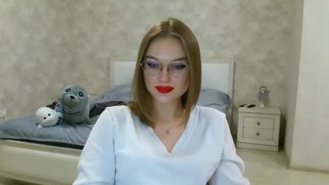 OneGoddess online show from January 28, 10:01 pm