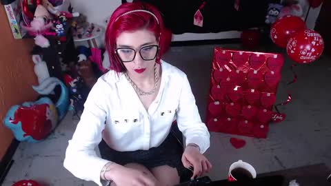 Miss Mia online show from February 19, 4:33 pm