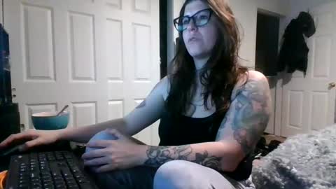 MissMona online show from April 9, 10:21 am