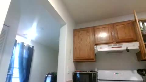 MissMona online show from March 22, 9:30 pm