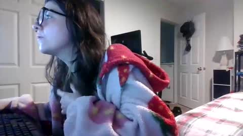 MissMona online show from April 2, 1:51 pm