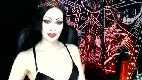 MissMoonDoll online show from May 20, 4:42 am