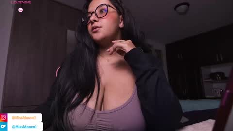 MissMoon online show from October 16, 2:00 am