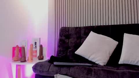 Naomi online show from October 24, 2:01 am