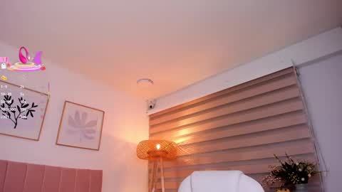 Snapshot of missnataly_ chatting on March 6, 11:36 am Nataly Rivas online show from March 6, 11:36 am