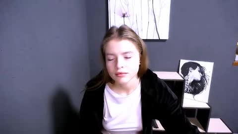 Olivia online show from November 8, 7:44 am