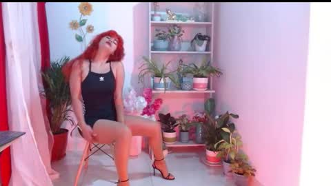 Snapshot of misspandora_ chatting on September 14, 12:06 pm Tell me Pandora online show from September 14, 12:06 pm