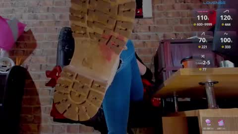 Miss Venus online show from March 5, 7:16 am