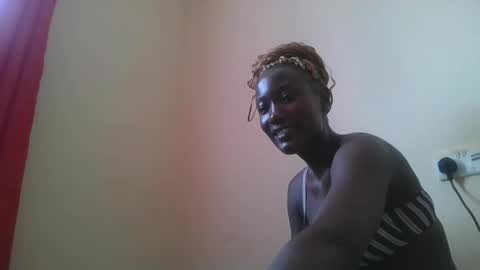 pretty gal online show from March 3, 12:39 pm