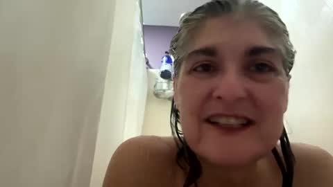 Snapshot of missspooky chatting on January 22, 11:56 am Miss Spooky Silverstacker online show from January 22, 11:56 am