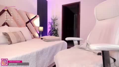 Fernanda Davila online show from November 27, 11:23 pm