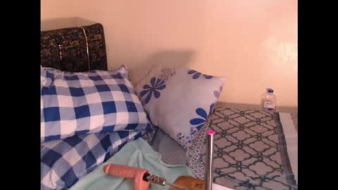Snapshot of missthighsohmy chatting on September 17, 3:04 pm missthighsohmy online show from September 17, 3:04 pm