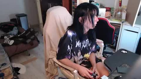 missthon online show from June 19, 11:38 am