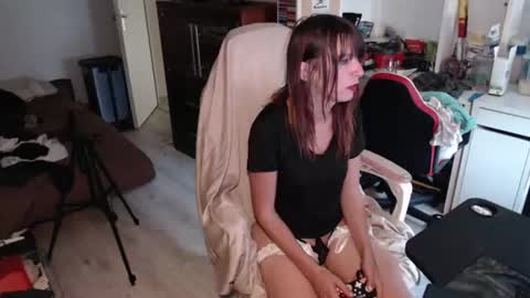 missthon online show from June 4, 2:45 pm