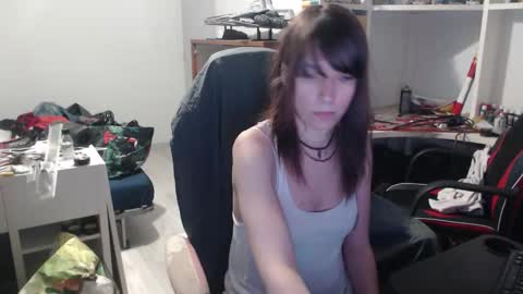 missthon online show from March 3, 2:02 pm