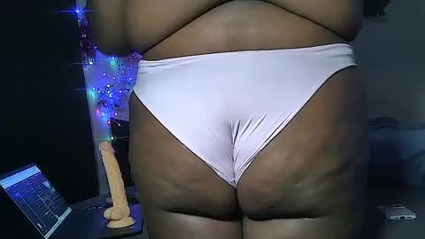 Misstrezzkristina online show from February 9, 1:44 am