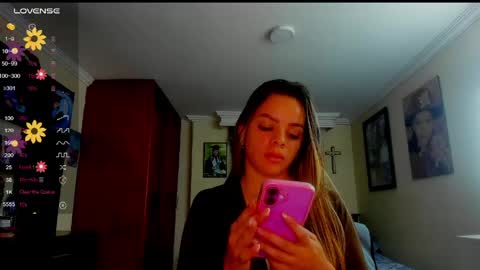 missvalery1 online show from May 20, 11:00 pm