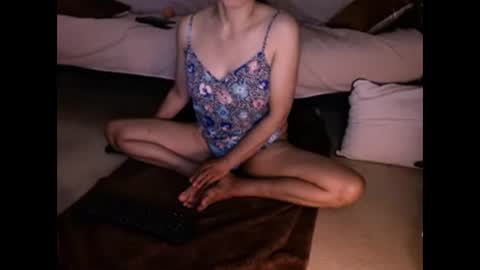 Snapshot of misswid chatting on December 17, 11:17 am Misswid online show from December 17, 11:17 am