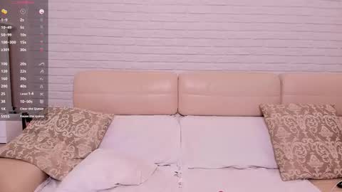 missxcaprice online show from March 28, 9:11 am