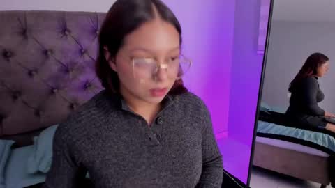 Miss online show from October 6, 9:54 pm