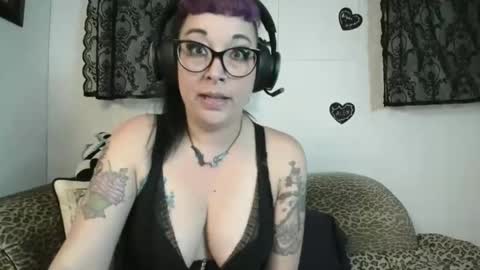 Missy Dee online show from May 2, 7:36 am