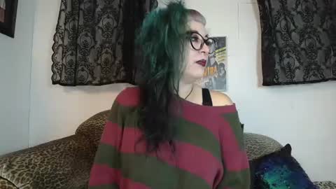 Missy Dee online show from October 15, 7:42 am